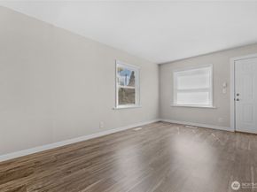 1925 Lombard Avenue A, Everett WA 98201