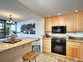 6535 Seaview Avenue NW 409B, Seattle WA 98117