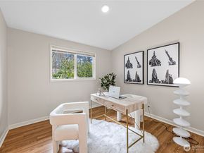 12412 NE 4th Place, Bellevue WA 98005