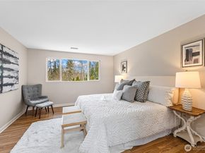 12412 NE 4th Place, Bellevue WA 98005