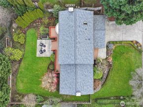 12412 NE 4th Place, Bellevue WA 98005