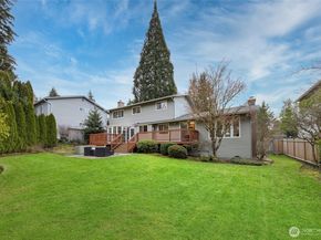 12412 NE 4th Place, Bellevue WA 98005