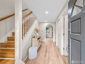 12412 NE 4th Place, Bellevue WA 98005