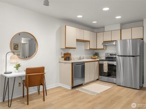 211 Summit Avenue E S218, Seattle WA 98102