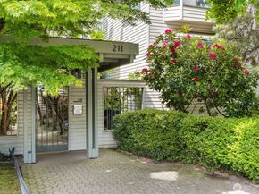 211 Summit Avenue E S218, Seattle WA 98102
