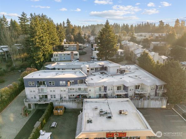 11920 98th Avenue NE 206, Kirkland WA 98034