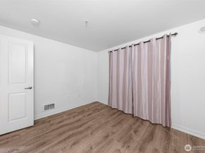 11920 98th Avenue NE 206, Kirkland WA 98034