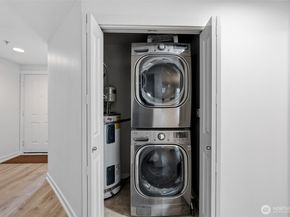 11920 98th Avenue NE 206, Kirkland WA 98034