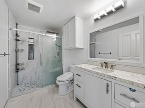 11920 98th Avenue NE 206, Kirkland WA 98034