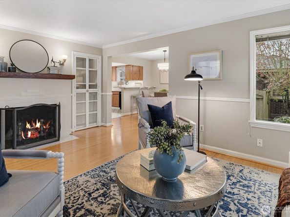 8060 Dibble Avenue NW, Seattle WA 98117