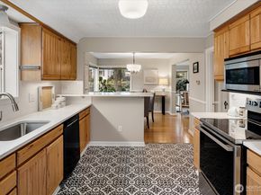 8060 Dibble Avenue NW, Seattle WA 98117