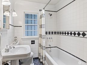 8060 Dibble Avenue NW, Seattle WA 98117