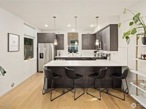 9242 A 17th Avenue SW, Seattle WA 98106