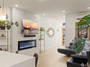 9242 A 17th Avenue SW, Seattle WA 98106