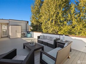 9242 A 17th Avenue SW, Seattle WA 98106