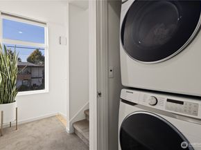 9242 A 17th Avenue SW, Seattle WA 98106