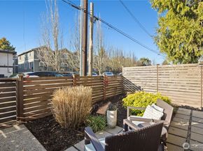 9242 A 17th Avenue SW, Seattle WA 98106