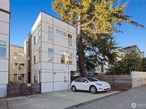 9242 A 17th Avenue SW, Seattle WA 98106