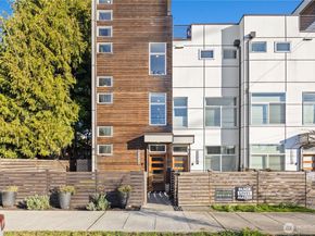 9242 A 17th Avenue SW, Seattle WA 98106