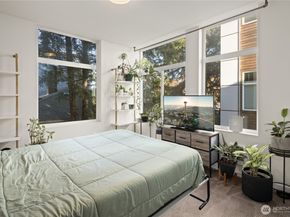 9242 A 17th Avenue SW, Seattle WA 98106