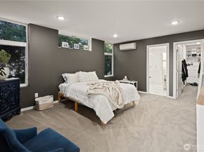 9242 A 17th Avenue SW, Seattle WA 98106