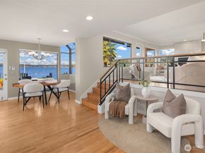 1621 10th Street W, Kirkland WA 98033