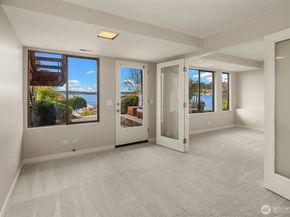 1621 10th Street W, Kirkland WA 98033