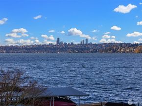 1621 10th Street W, Kirkland WA 98033