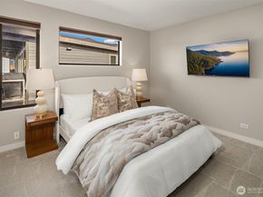 1621 10th Street W, Kirkland WA 98033