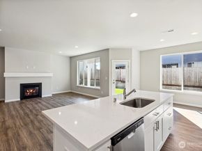 27118 30th Place S 25, Kent WA 98032