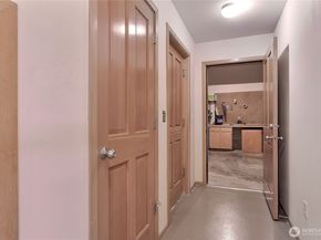 19749 53rd Avenue NE, Lake Forest Park WA 98155