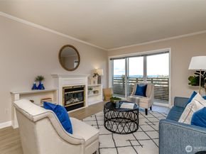 4444 44th Avenue SW 405, Seattle WA 98116