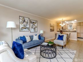 4444 44th Avenue SW 405, Seattle WA 98116