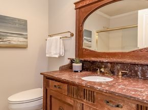 4444 44th Avenue SW 405, Seattle WA 98116