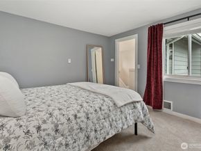 15929 3rd Place SW D, Burien WA 98166