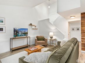 15929 3rd Place SW D, Burien WA 98166