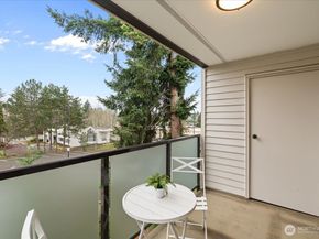 5225 50th Avenue NE 206, Seattle WA 98105