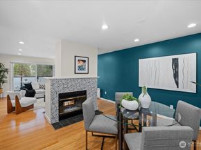 5225 50th Avenue NE 206, Seattle WA 98105