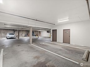 5225 50th Avenue NE 206, Seattle WA 98105