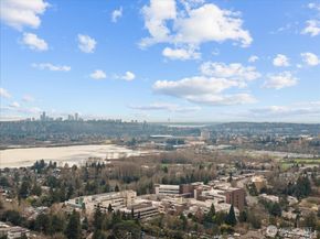 5225 50th Avenue NE 206, Seattle WA 98105