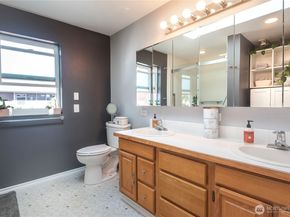 4258 N Whitman Ave, Seattle WA 98103