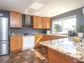 4258 N Whitman Ave, Seattle WA 98103