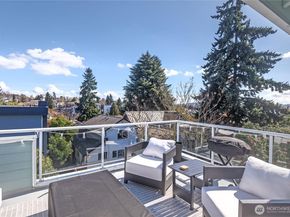 4258 Whitman Avenue N, Seattle WA 98103