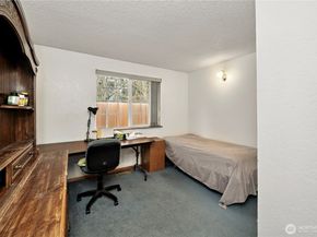 15401 Meridian Avenue N, Shoreline WA 98133