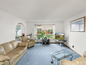 15401 Meridian Avenue N, Shoreline WA 98133