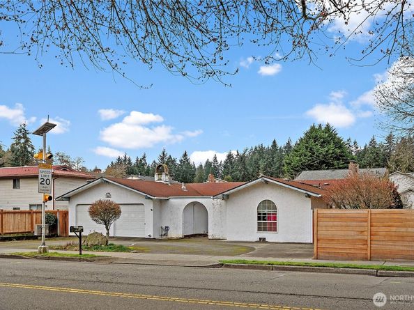 15401 Meridian Avenue N, Shoreline WA 98133