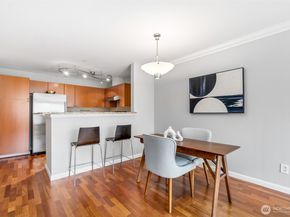 621 5th Avenue N 403, Seattle WA 98109