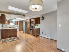 29820 6th Avenue S, Federal Way WA 98003