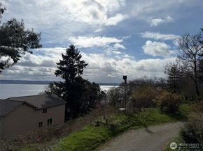 4725 SW 244th Street, Vashon WA 98070