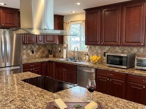 5006 NE 6th Street, Renton WA 98059